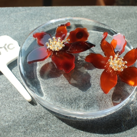 New Large Floral Flower Orchid Acrylic Earrings - Picture 4 of 8